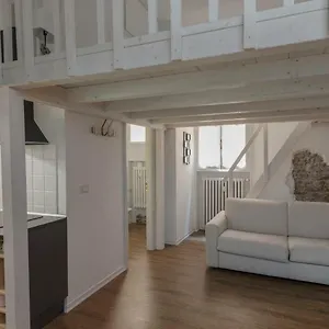  Appartamento New Loft In The Heart Of 2 Italia